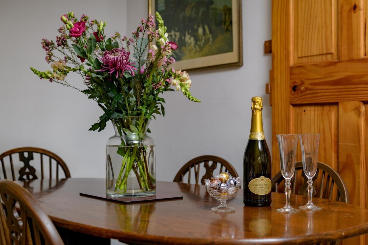 Luccombe Farm Holiday Cottages Milton Abbas Екстериор снимка