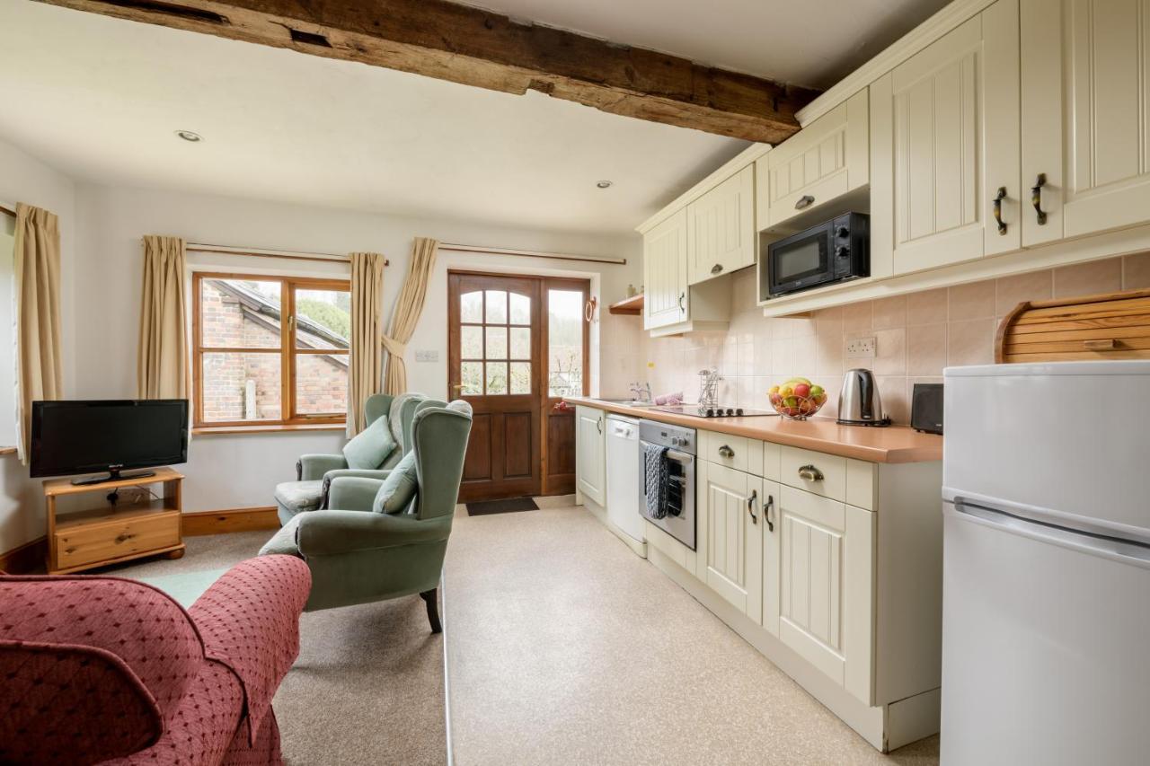 Luccombe Farm Holiday Cottages Milton Abbas Екстериор снимка